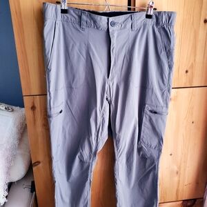 Tilley Men's Green Cargo Hiking Pants size W36 L30